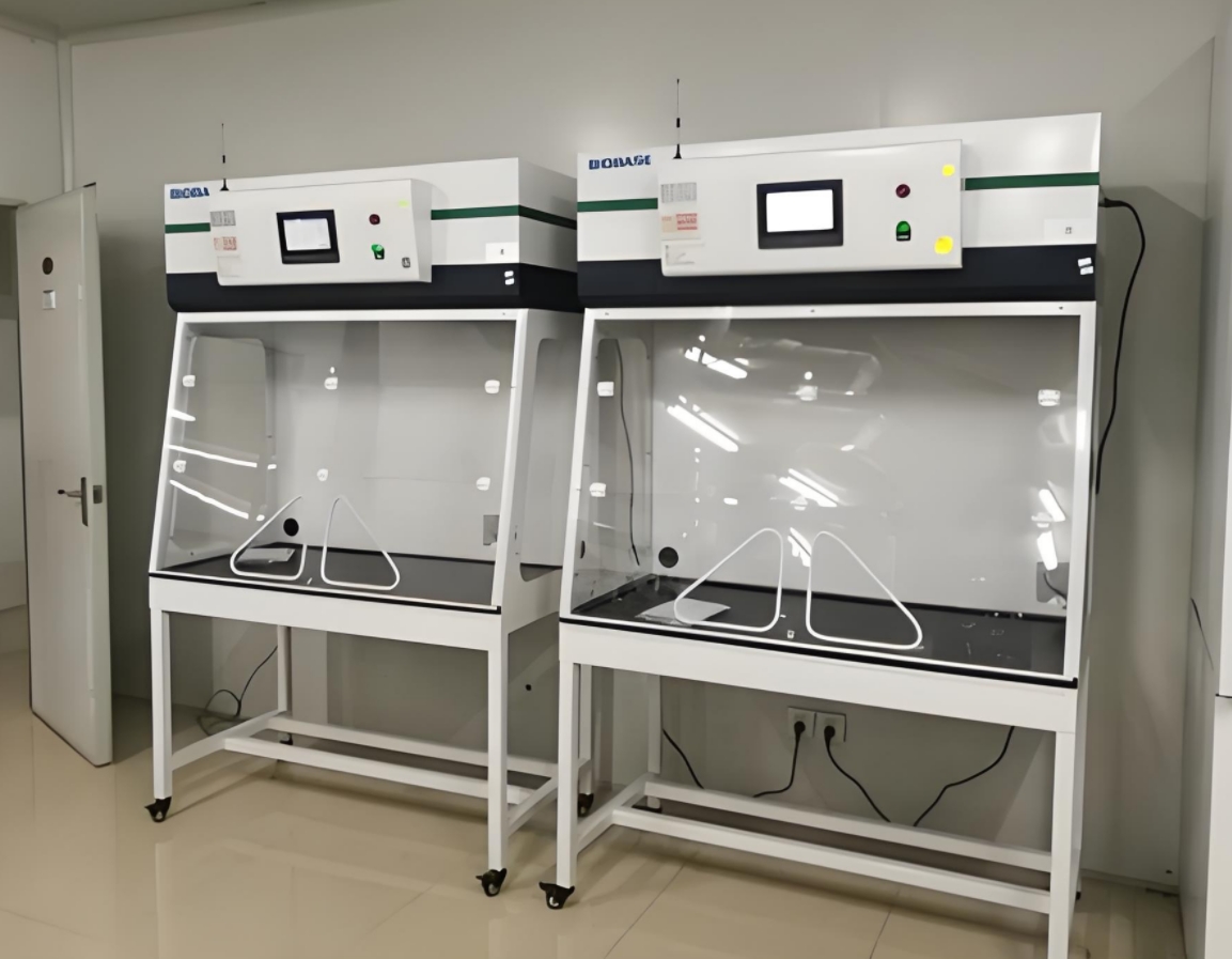 1000 Defender Echo Filtered Fume Hoods1